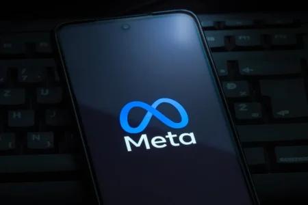 欧盟瞄准成瘾性社交媒体功能，Meta（META）股价承压